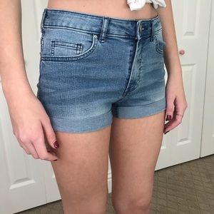 H&M medium wash denim shorts